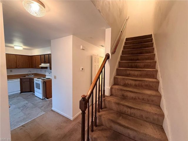 1984 Woodgate ARCH, Chesapeake, VA 23320