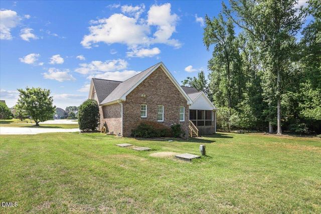 5124 Bartizan Drive, Holly Springs, NC 27540