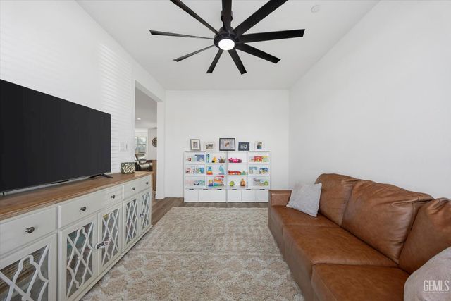 15015 Wayne Lee Court, Bakersfield, CA 93314