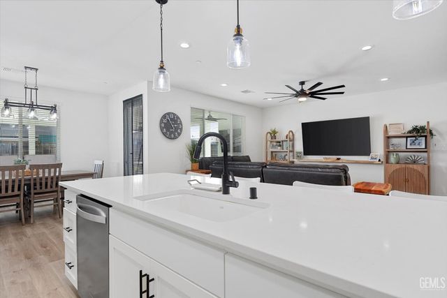 15015 Wayne Lee Court, Bakersfield, CA 93314