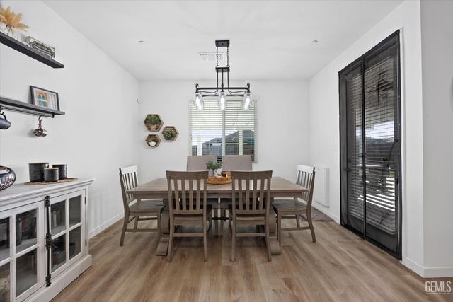 15015 Wayne Lee Court, Bakersfield, CA 93314