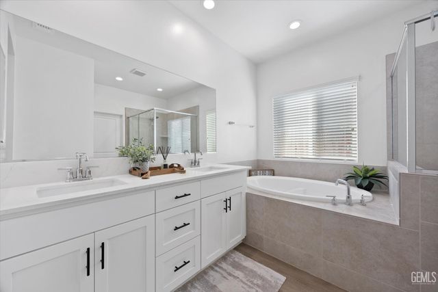 15015 Wayne Lee Court, Bakersfield, CA 93314