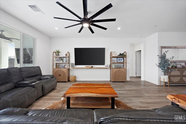 15015 Wayne Lee Court, Bakersfield, CA 93314