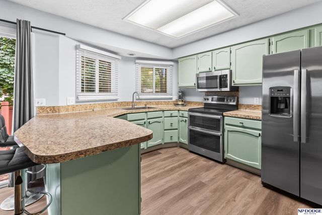 11017 Y Street, Omaha, NE 68137