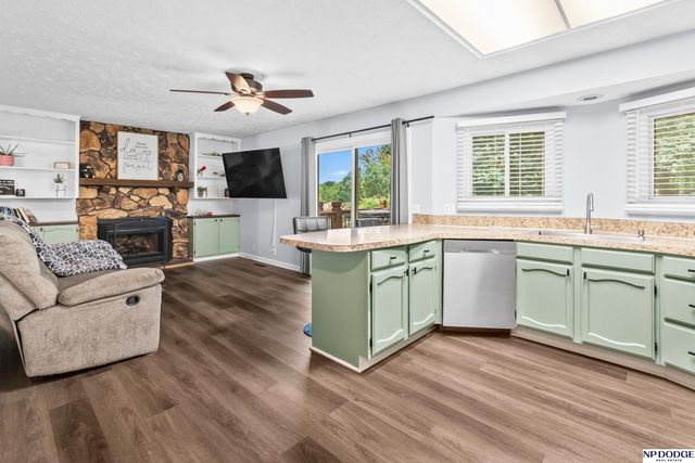11017 Y Street, Omaha, NE 68137
