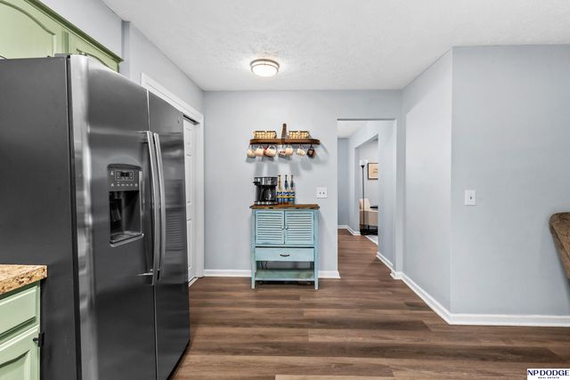 11017 Y Street, Omaha, NE 68137