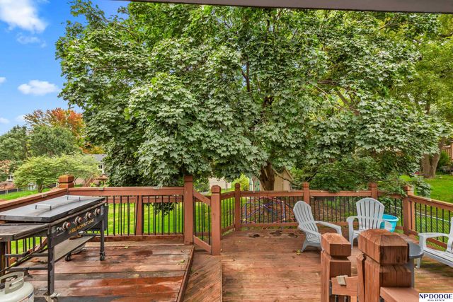 11017 Y Street, Omaha, NE 68137