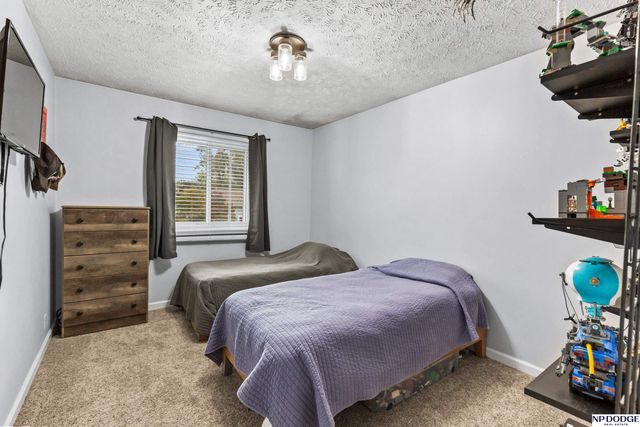 11017 Y Street, Omaha, NE 68137