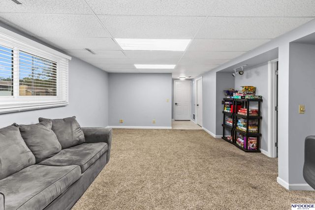 11017 Y Street, Omaha, NE 68137