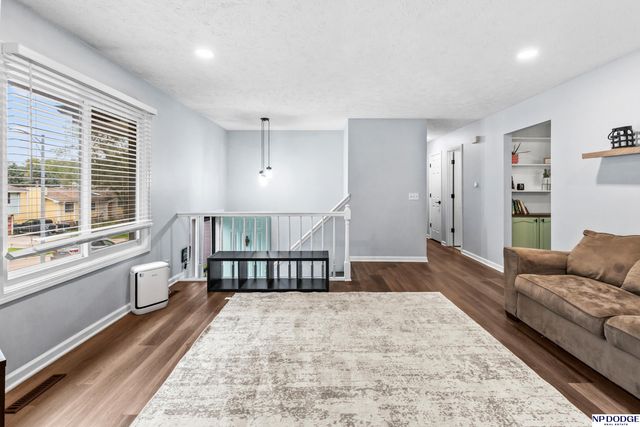 11017 Y Street, Omaha, NE 68137