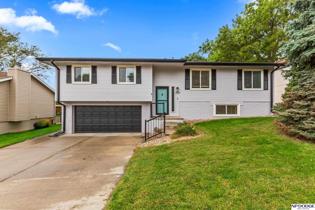 11017 Y Street, Omaha, NE 68137