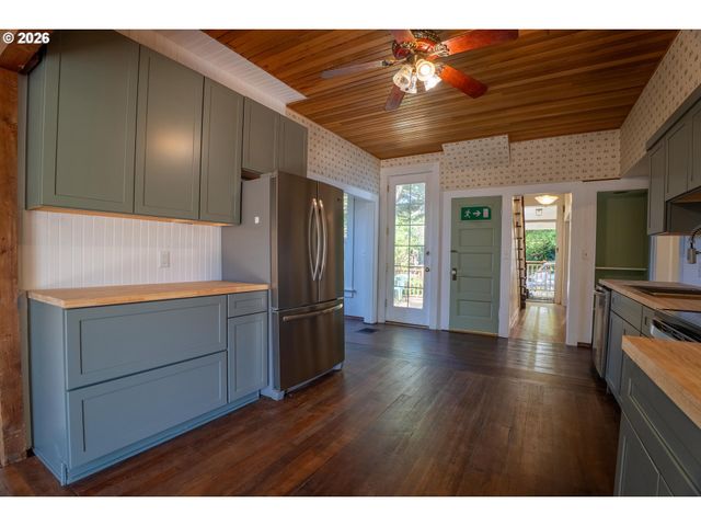 7228 Sw 4TH Ave, Portland, OR 97219