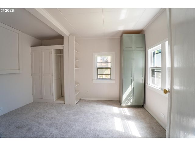 7228 Sw 4TH Ave, Portland, OR 97219