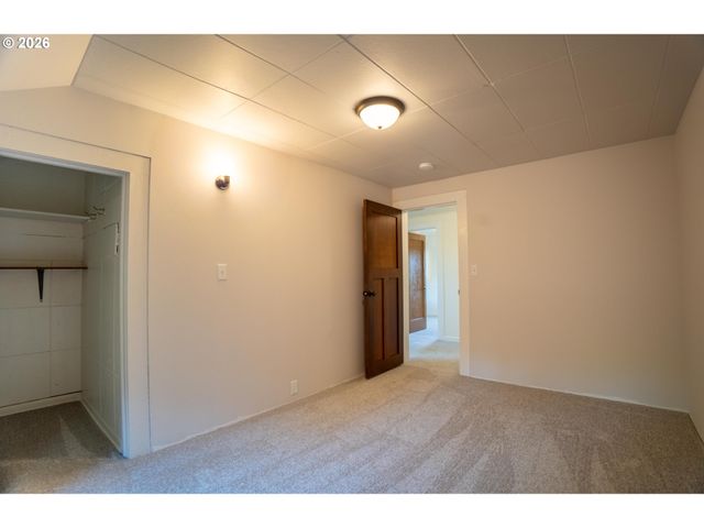 7228 Sw 4TH Ave, Portland, OR 97219