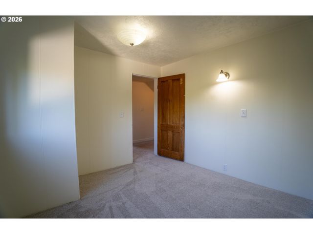 7228 Sw 4TH Ave, Portland, OR 97219