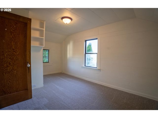 7228 Sw 4TH Ave, Portland, OR 97219