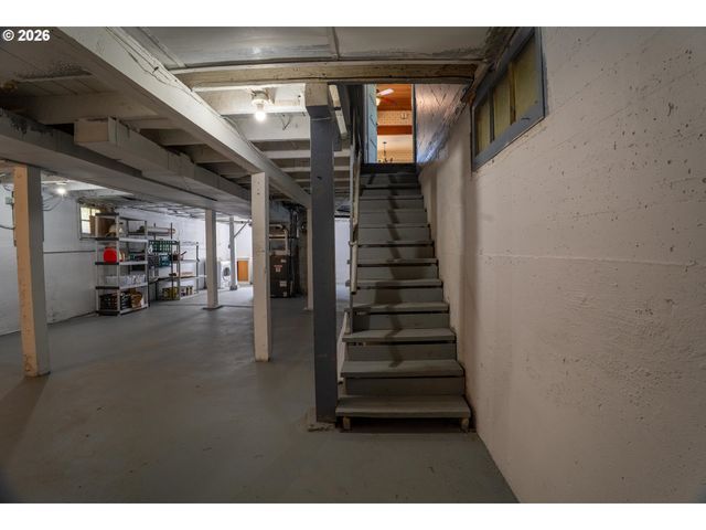 7228 Sw 4TH Ave, Portland, OR 97219