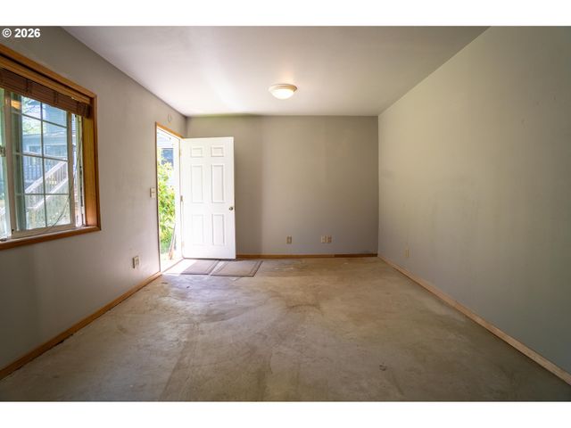 7228 Sw 4TH Ave, Portland, OR 97219