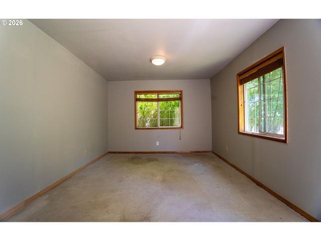7228 Sw 4TH Ave, Portland, OR 97219