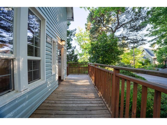 7228 Sw 4TH Ave, Portland, OR 97219