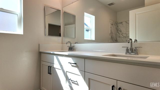 7411 Cryosphere Street, Bakersfield, CA 93311