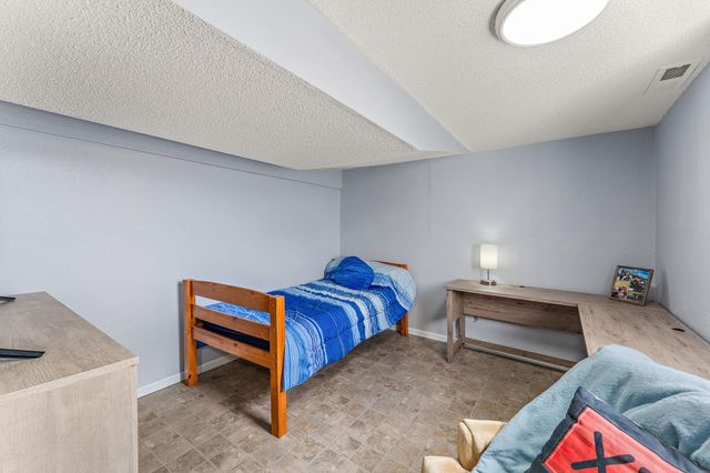 7077 Delaney Avenue, Inver Grove Heights, MN 55076