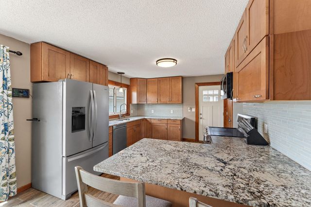 7077 Delaney Avenue, Inver Grove Heights, MN 55076