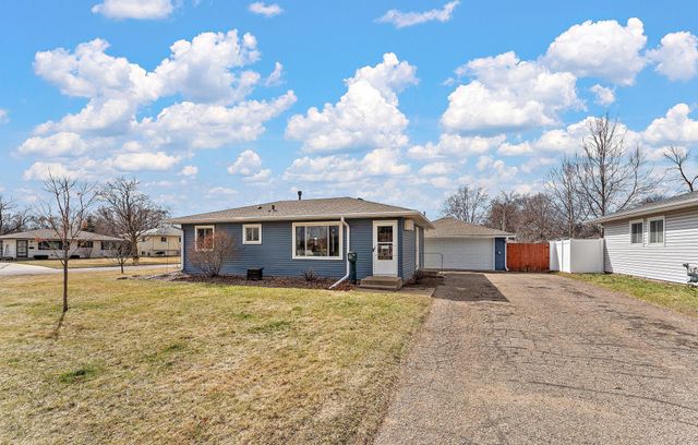 7077 Delaney Avenue, Inver Grove Heights, MN 55076