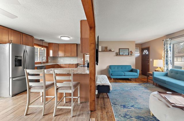 7077 Delaney Avenue, Inver Grove Heights, MN 55076