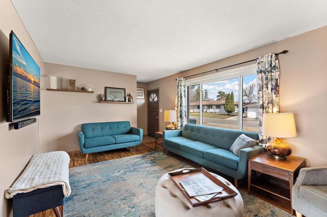 7077 Delaney Avenue, Inver Grove Heights, MN 55076