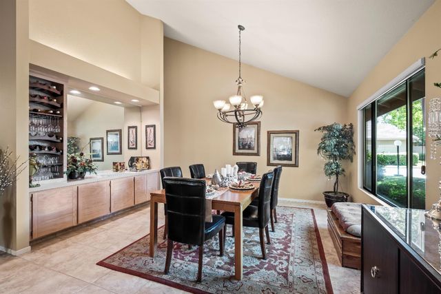 1839 Discovery Village Ln, Gold River, CA 95670