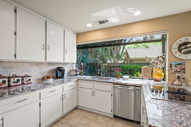 1839 Discovery Village Ln, Gold River, CA 95670