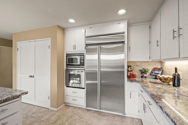 1839 Discovery Village Ln, Gold River, CA 95670