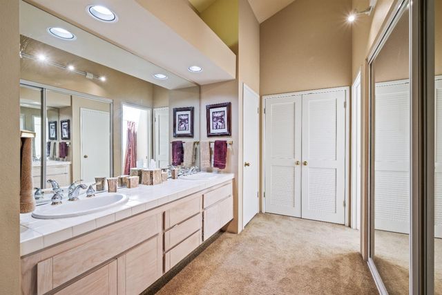 1839 Discovery Village Ln, Gold River, CA 95670