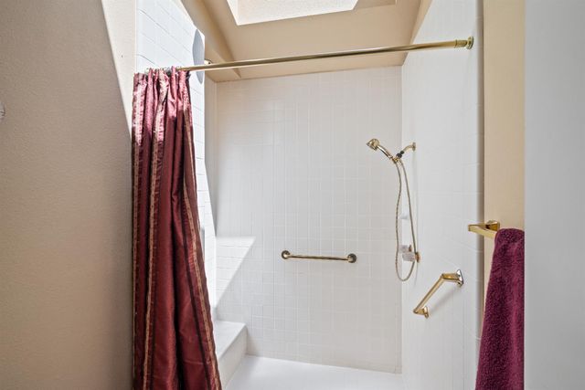 1839 Discovery Village Ln, Gold River, CA 95670