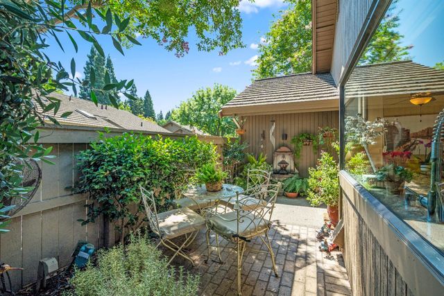 1839 Discovery Village Ln, Gold River, CA 95670