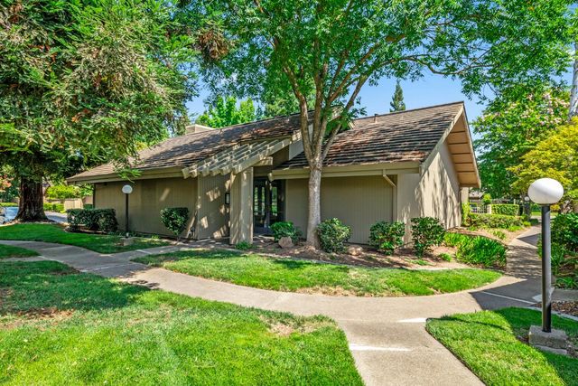 1839 Discovery Village Ln, Gold River, CA 95670