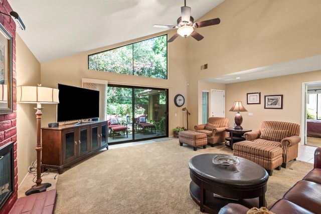 1839 Discovery Village Ln, Gold River, CA 95670