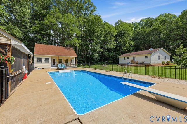 1375 Gills Rd, Powhatan, VA 23139