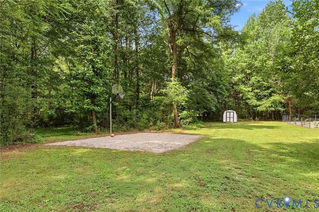 1375 Gills Rd, Powhatan, VA 23139