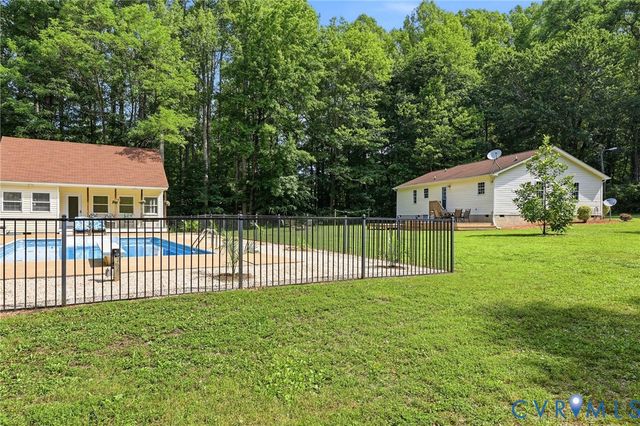 1375 Gills Rd, Powhatan, VA 23139