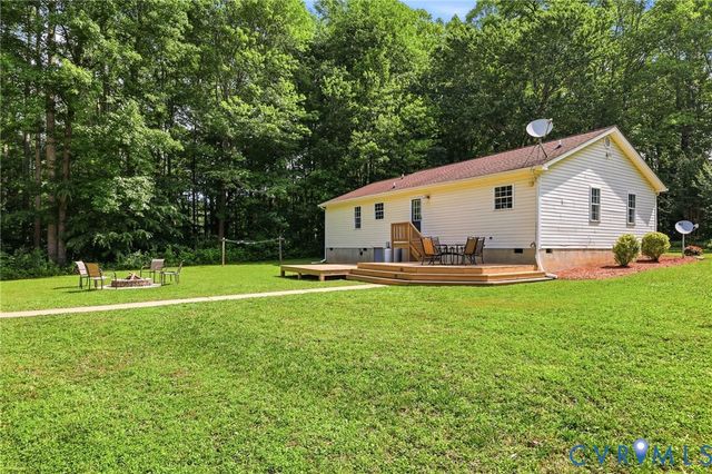 1375 Gills Rd, Powhatan, VA 23139