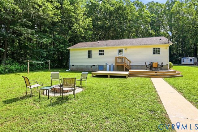 1375 Gills Rd, Powhatan, VA 23139