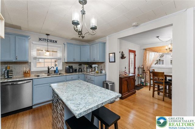 18 South Callowhill Street, Topton Boro, PA 19562