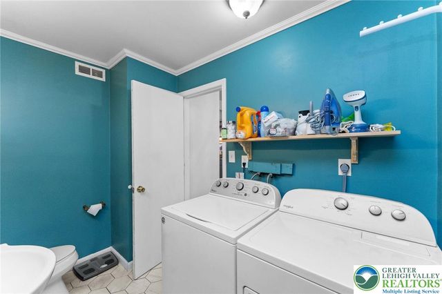 18 South Callowhill Street, Topton Boro, PA 19562