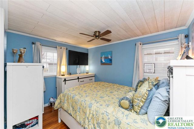 18 South Callowhill Street, Topton Boro, PA 19562