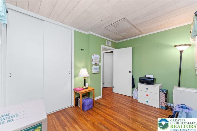 18 South Callowhill Street, Topton Boro, PA 19562