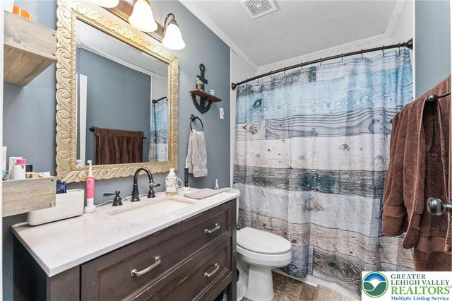 18 South Callowhill Street, Topton Boro, PA 19562