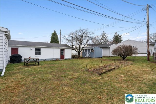 18 South Callowhill Street, Topton Boro, PA 19562