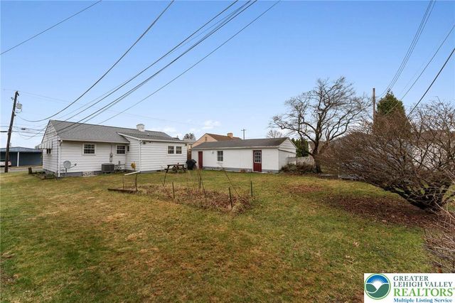 18 South Callowhill Street, Topton Boro, PA 19562